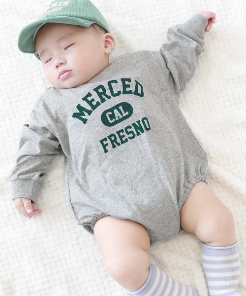 devirock(デビロック)の「綿100% デビラボ プリント ゆったり 長袖 ロンパース(ロンパース・キッズ・ブラック系その他/グレー系その他/ピンク系その他/イエロー系その他/ベージュ系その他/パープル系その他/ベージュ系その他2/グリーン系その他/ピンク系その他2/グリーン系その他2・70cm/80cm)」の2枚目の写真