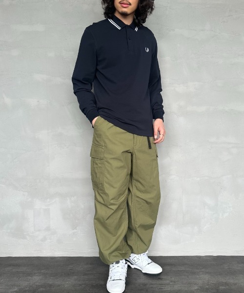 FRED PERRY（フレッドペリー）の「[FRED PERRY/フレッドペリー] ツインティップライン ロングスリーブポロシャツ M3636（ポロシャツ・レディース・ホワイト/ブラウン/ネイビー系1/ネイビー/ブラック系/ブラック/ライトベージュ/ダークグリーン/ブルー/ネイビー系・S/M/L/XL）」の22枚目の写真