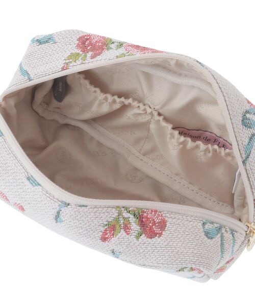 Maison de FLEUR(メゾンドフルール)の「ローズリボン柄ゴブランポーチ(ポーチ・レディース・オフホワイト・FREE)」の3枚目の写真