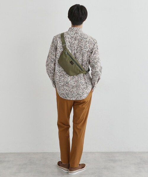 TAKEO KIKUCHI(タケオキクチ)の「RedNameスリングショルダーバッグ(ショルダーバッグ・メンズ・ブラック/モスグリーン/ダークグレー・00)」の4枚目の写真