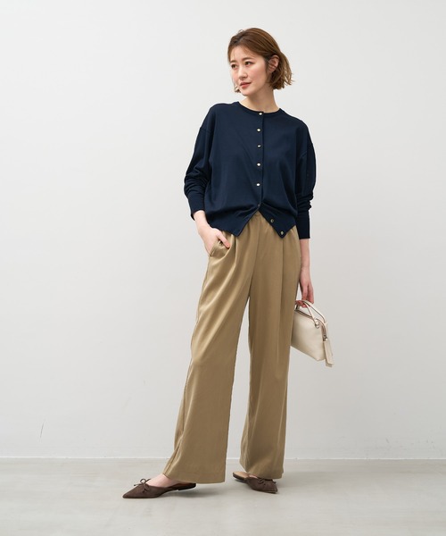 MICA&DEAL（マイカ＆ディール）の「ゴールドボタンクルーネックカーディガン〈アンサンブル対応〉（カーディガン/ボレロ・レディース・オフホワイト/ネイビー・FREE）」の12枚目の写真