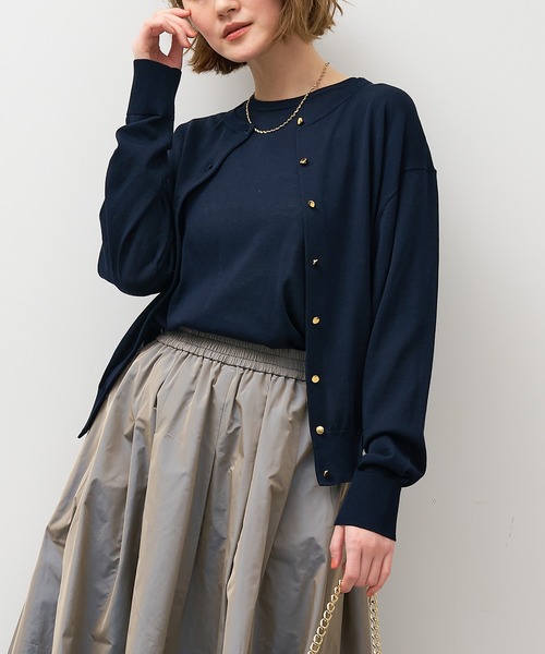 MICA&DEAL（マイカ＆ディール）の「ゴールドボタンクルーネックカーディガン〈アンサンブル対応〉（カーディガン/ボレロ・レディース・オフホワイト/ネイビー・FREE）」の14枚目の写真
