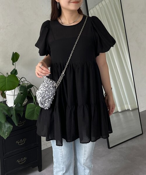 prose verse（プロズヴェール）の「パフスリーブシアーティアードブラウス（シャツ/ブラウス・レディース・オフホワイト/ブラック・LARGE/MEDIUM）」の14枚目の写真