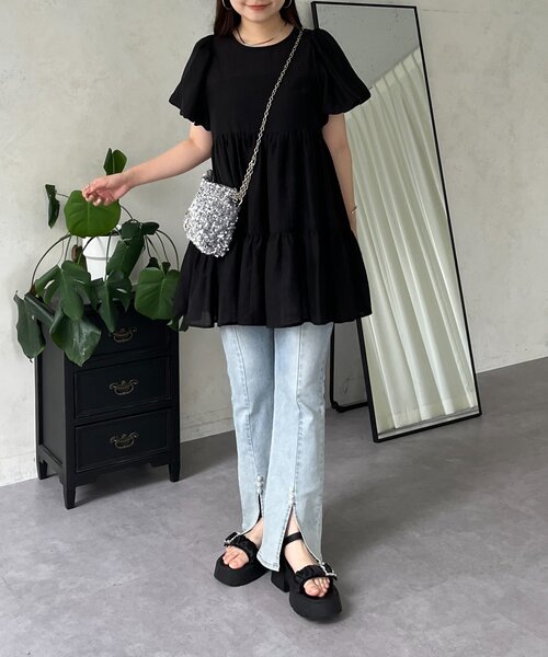 prose verse（プロズヴェール）の「パフスリーブシアーティアードブラウス（シャツ/ブラウス・レディース・オフホワイト/ブラック・LARGE/MEDIUM）」の7枚目の写真