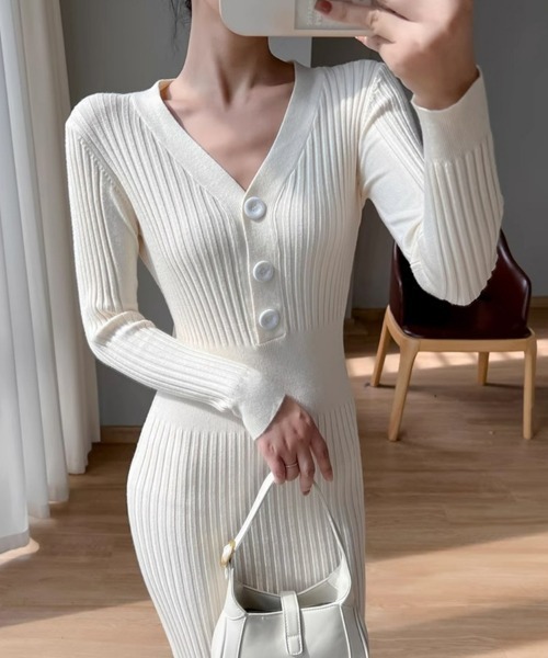 SEU(エスイーユー)の「ボタン付き タイトニットワンピース リブニット オフィスカジュアル きれいめカジュアル 韓国風(ワンピース・レディース・アイボリー/ブラック/ホワイト・フリー)」の2枚目の写真