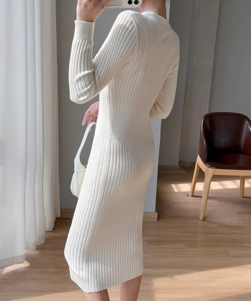 SEU(エスイーユー)の「ボタン付き タイトニットワンピース リブニット オフィスカジュアル きれいめカジュアル 韓国風(ワンピース・レディース・アイボリー/ブラック/ホワイト・フリー)」の8枚目の写真