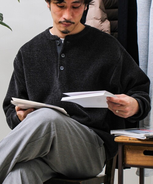 GLOSTER(グロスター)の「【好評につきリピート&カラー追加決定!】【チクチクしないニット】モールバックボーダーヘンリーネック(ニット/セーター・メンズ・ネイビー/チャコールグレー/マスタード/アイボリー/グリーン・S/L/M)」の3枚目の写真