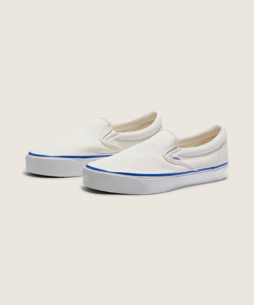 VANS（バンズ）の「VANS PREMIUM スリッポン（スリッポン・メンズ・オフホワイト・4.5/5/5.5/6/6.5/7/7.5/8/8.5/9/9.5/10/10.5/11/11.5/12/4）」の2枚目の写真
