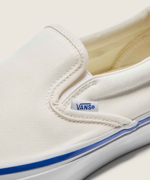 VANS（バンズ）の「VANS PREMIUM スリッポン（スリッポン・メンズ・オフホワイト・4.5/5/5.5/6/6.5/7/7.5/8/8.5/9/9.5/10/10.5/11/11.5/12/4）」の5枚目の写真