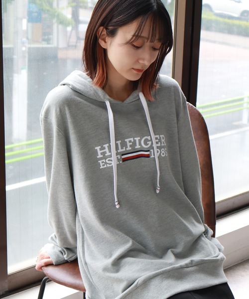 TOMMY HILFIGER（トミーヒルフィガー）の「【TOMMY HILFIGER/トミーヒルフィガー】 ロゴ ライトウェイトパーカー（パーカー・メンズ・ヘザーグレー/ブルー/ネイビー・S/M/L/XL）」の8枚目の写真