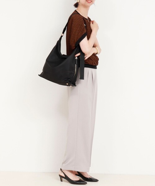 MICO COULIER（ミコクリエ）の「ナイロンワンショルダーバッグ（ショルダーバッグ・レディース・ブラック/グレイッシュベージュ・FREE）」の3枚目の写真