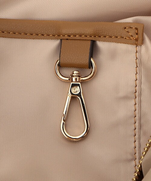 MICO COULIER（ミコクリエ）の「ナイロンワンショルダーバッグ（ショルダーバッグ・レディース・ブラック/グレイッシュベージュ・FREE）」の18枚目の写真