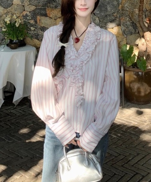 gossip!ロサンゼルス(ゴシップロサンゼルス)の「デコルテフリルデザイン ストライプシャツ(シャツ/ブラウス・レディース・ピンク・S/M)」の8枚目の写真