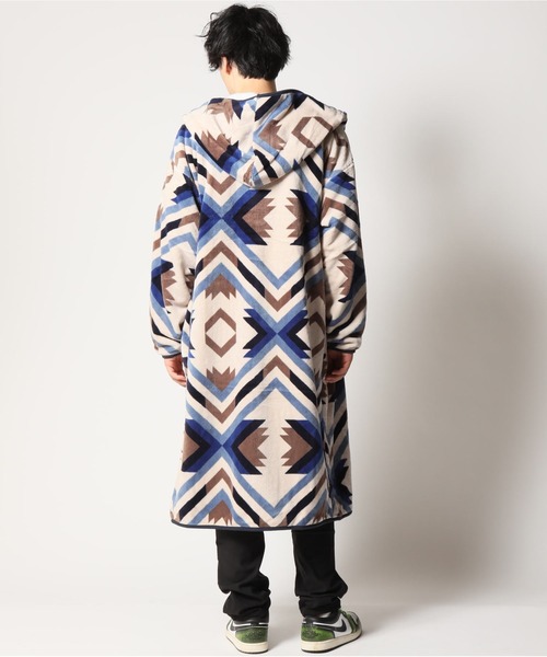 ARCADE（アーケード）の「着る毛布 総柄フリース ルームウェア ガウンパーカー（ガウン/バスローブ・メンズ・ベージュ/ブルー・LL/M/L）」の21枚目の写真