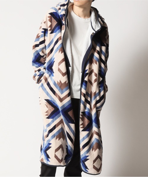 ARCADE（アーケード）の「着る毛布 総柄フリース ルームウェア ガウンパーカー（ガウン/バスローブ・メンズ・ベージュ/ブルー・LL/M/L）」の14枚目の写真