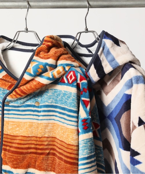 ARCADE（アーケード）の「着る毛布 総柄フリース ルームウェア ガウンパーカー（ガウン/バスローブ・メンズ・ベージュ/ブルー・LL/M/L）」の13枚目の写真