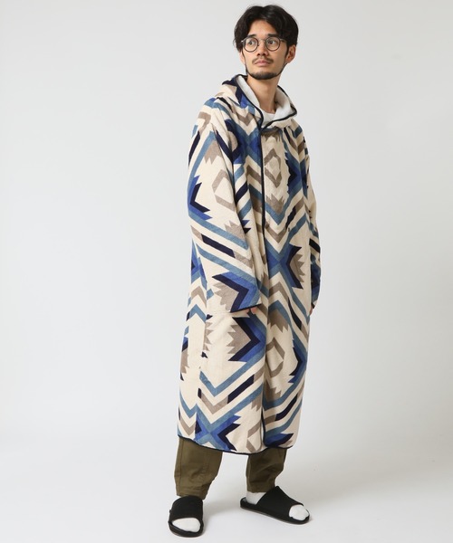 ARCADE（アーケード）の「着る毛布 総柄フリース ルームウェア ガウンパーカー（ガウン/バスローブ・メンズ・ベージュ/ブルー・LL/M/L）」の16枚目の写真