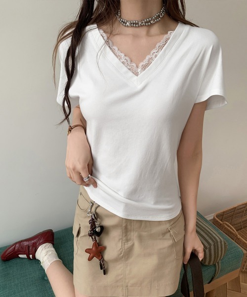 Miniministore(ミニミニストア)の「VネックTシャツ春夏 半袖トップス韓国風(Tシャツ/カットソー・レディース・ホワイト/ブラック・FREE)」の4枚目の写真