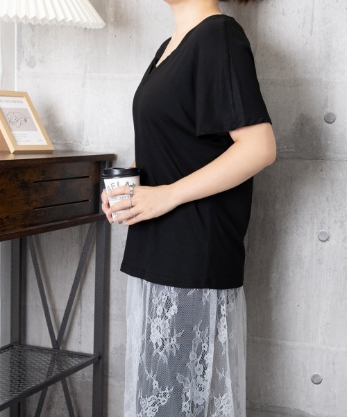 Miniministore(ミニミニストア)の「VネックTシャツ春夏 半袖トップス韓国風(Tシャツ/カットソー・レディース・ホワイト/ブラック・FREE)」の18枚目の写真