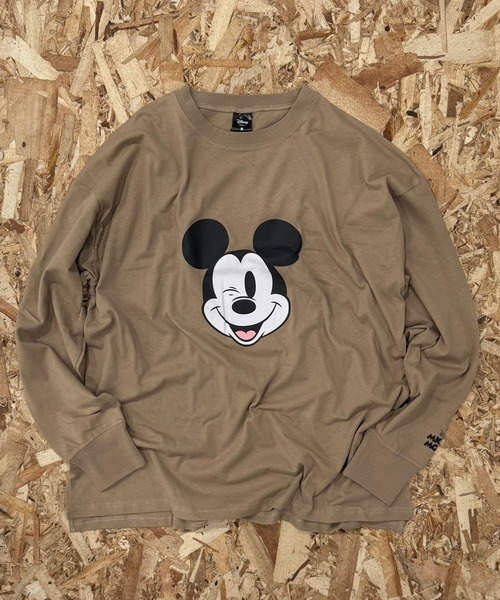 Disney（ディズニー）の「【Disney/ディズニー】　MICKEY　ミッキーマウス　　オーバーサイズ　半袖Tシャツ（スウェット・メンズ・グレー系その他/オフホワイト/杢グレー/チャコールグレー/ダークグリーン/ホワイト系その他2/ホワイト系その他/ベージュ系その他/ホワイト系その他3/オレンジ/ベージュ/ネイビー/グレー系その他2/グレー系その他3/グレー系その他4/グリーン系その他・M/L/XL）」の13枚目の写真