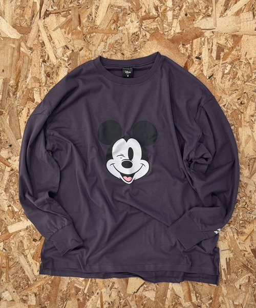 Disney（ディズニー）の「【Disney/ディズニー】　MICKEY　ミッキーマウス　　オーバーサイズ　半袖Tシャツ（スウェット・メンズ・グレー系その他/オフホワイト/杢グレー/チャコールグレー/ダークグリーン/ホワイト系その他2/ホワイト系その他/ベージュ系その他/ホワイト系その他3/オレンジ/ベージュ/ネイビー/グレー系その他2/グレー系その他3/グレー系その他4/グリーン系その他・M/L/XL）」の9枚目の写真