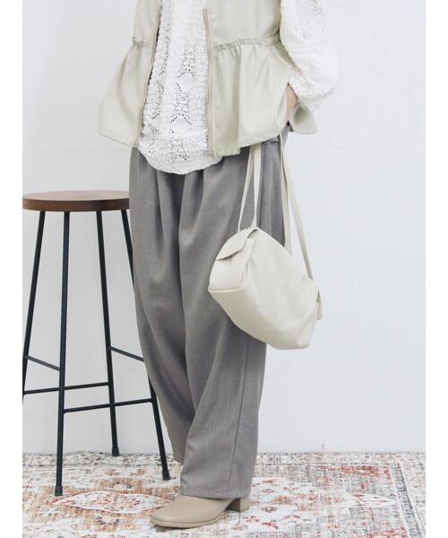 Samansa Mos2 blue（サマンサモスモスブルー）の「タックイージーパンツ（その他パンツ・レディース・チャコールグレー/ブラウン/グレー・F）」の5枚目の写真