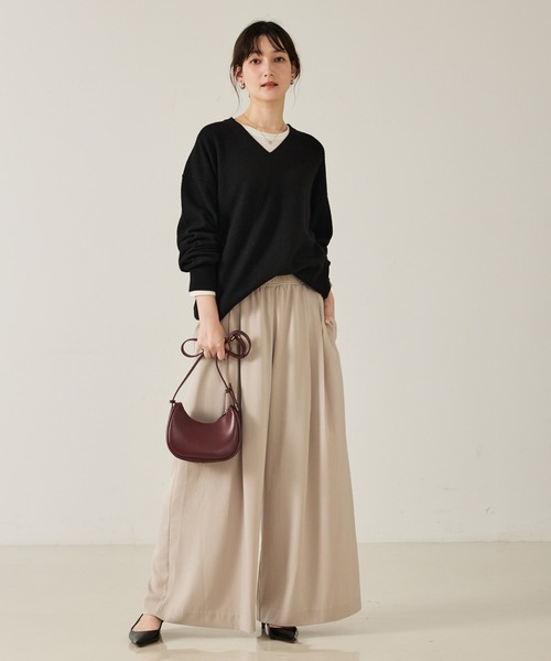 qualite（カリテ）の「【ウール100%】ウールVネックプルオーバー/秋服/冬服/ニット/チクチクしない/ハイゲージニット（ニット/セーター・レディース・ベージュ/ブラック/ブルー・フリー）」の4枚目の写真