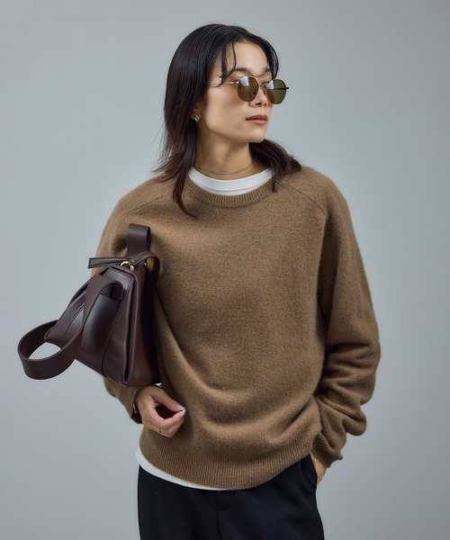 SALON adam et rope'(サロン アダム エ ロペ)の「【WEB限定】ウールカシミヤニットプルオーバー(ニット/セーター・レディース・オフホワイト/ブラウン/ピンク・FREE)」の2枚目の写真