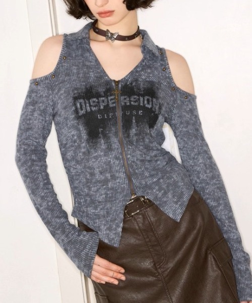.KOM(ドットコム)の「A'GEM/9 × .kom 『.KOM/ドットケーオーエム』 Cut-Out Shoulder Rib Knit Top/カットアウトショルダー リブニットトップス(その他トップス・レディース・ベージュ/グレー・S)」の10枚目の写真