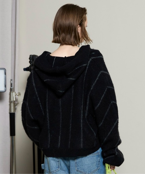 MAISON SPECIAL（メゾンスペシャル）の「Power Shoulder Hood Knit Cardigan / パワーショルダーフードニットカーディガン（カーディガン/ボレロ・レディース・ブラック/グレー・FREE）」の5枚目の写真