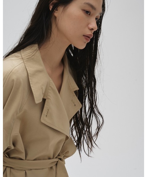 TODAYFUL（トゥデイフル）の「Spring Short Trench（トレンチコート・レディース・キナリ/ベージュ・36inch/38inch）」の4枚目の写真