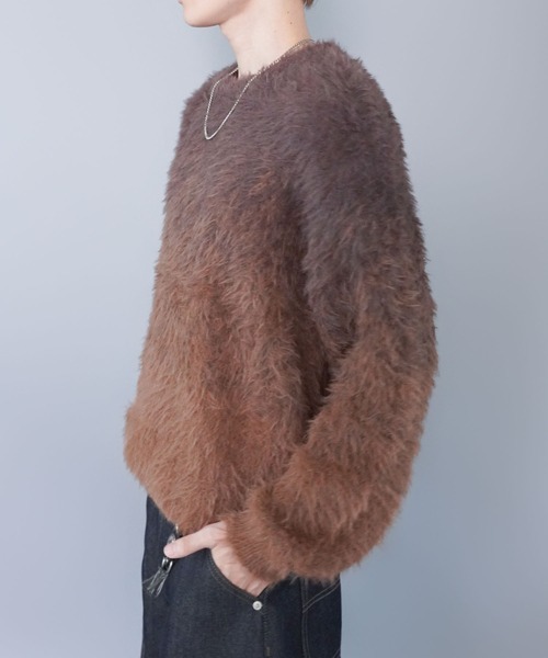 SPINNS(スピンズ)の「モヘアライクシャギーニット/グラデーションカラー/クロップド丈(ニット/セーター・メンズ・ブラック/ブラウン/グレー・ONESIZE)」の16枚目の写真