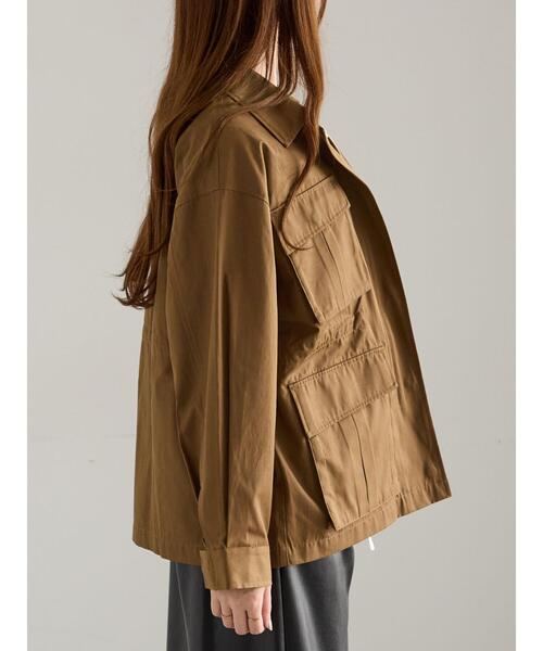 Te chichi（テチチ）の「ミリタリージャケット《2025Autumn catalog vol.2 item》（ノーカラージャケット・レディース・オフホワイト/カーキ・F）」の17枚目の写真