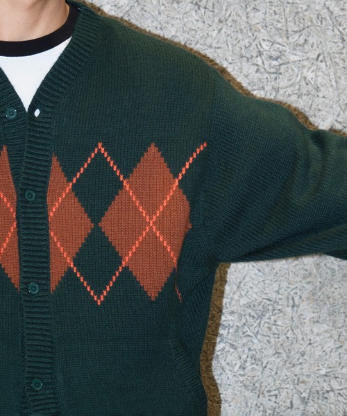 RICE NINE TEN(ライスナインテン)の「ARGYLE CARDIGAN(カーディガン/ボレロ・メンズ・オリーブ/ネイビー/ワイン・2/1)」の16枚目の写真