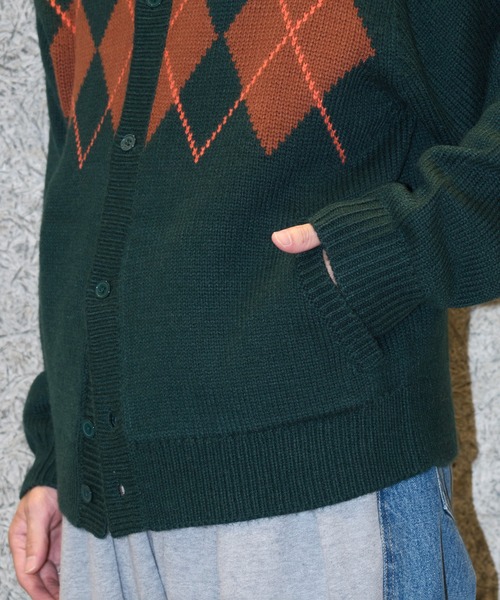 RICE NINE TEN(ライスナインテン)の「ARGYLE CARDIGAN(カーディガン/ボレロ・メンズ・オリーブ/ネイビー/ワイン・2/1)」の18枚目の写真