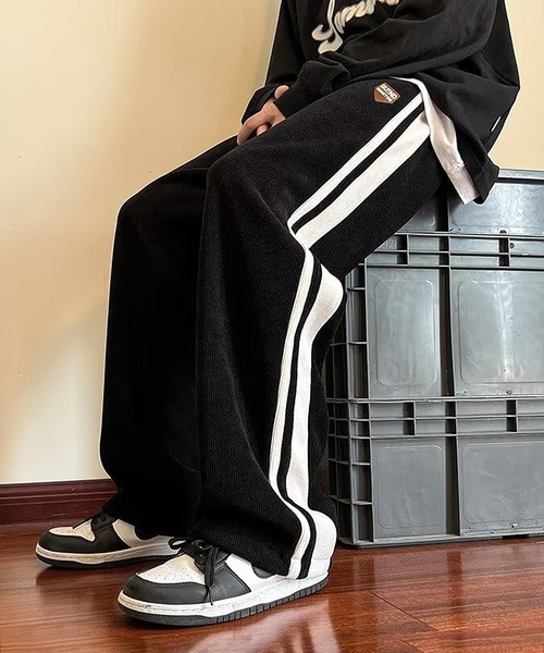 SBG（エスビー）の「SBG サイドストライプ ルーズシルエットパンツ（スラックス・メンズ・ブラウン/アイボリー/ブラック・MEDIUM/LARGE/X-LARGE）」の5枚目の写真