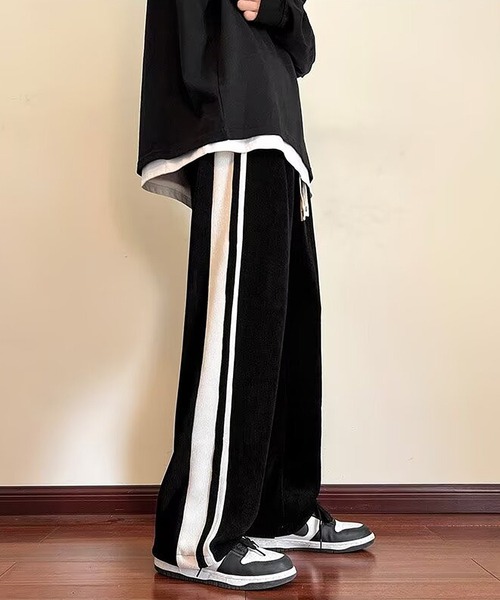 SBG（エスビー）の「SBG サイドストライプ ルーズシルエットパンツ（スラックス・メンズ・ブラウン/アイボリー/ブラック・MEDIUM/LARGE/X-LARGE）」の6枚目の写真