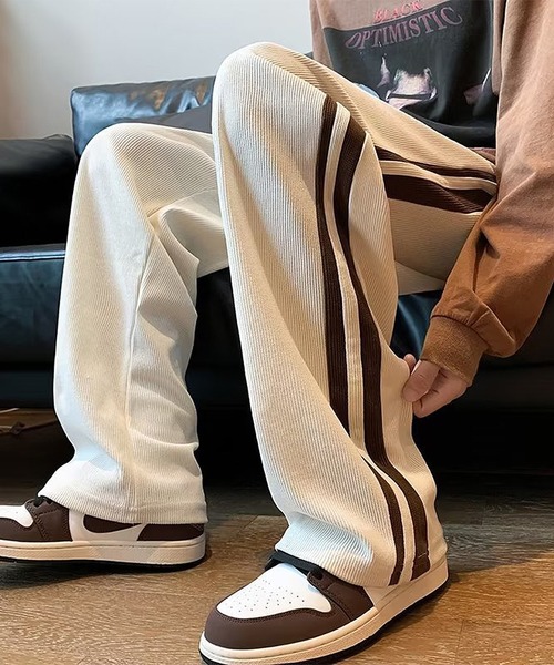 SBG（エスビー）の「SBG サイドストライプ ルーズシルエットパンツ（スラックス・メンズ・ブラウン/アイボリー/ブラック・MEDIUM/LARGE/X-LARGE）」の22枚目の写真