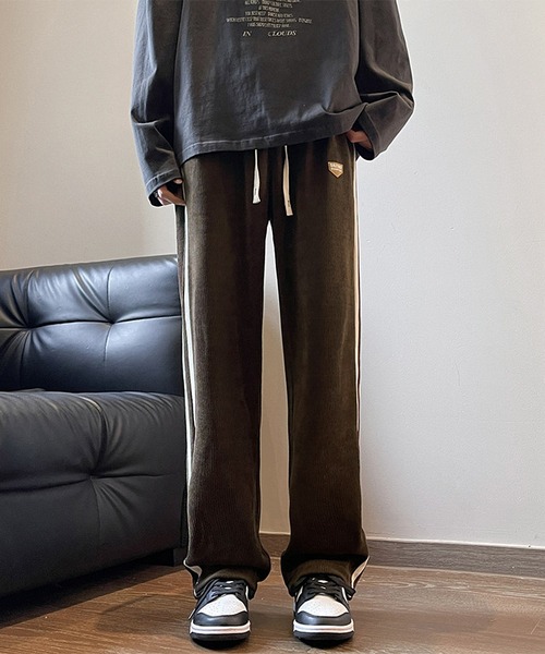 SBG（エスビー）の「SBG サイドストライプ ルーズシルエットパンツ（スラックス・メンズ・ブラウン/アイボリー/ブラック・MEDIUM/LARGE/X-LARGE）」の15枚目の写真