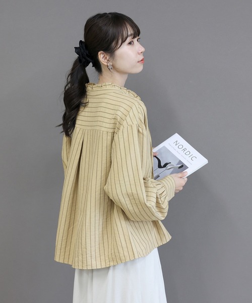 Aletta vita(アレッタビータ)の「ダブルストライプフリルカラーブラウス(シャツ/ブラウス・レディース・ベージュ/チャコール・M)」の16枚目の写真