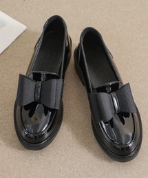 M y u（ミュー）の「【ZOZO限定アイテム】感動の履き心地！エナメルリボンローファー（ローファー）」