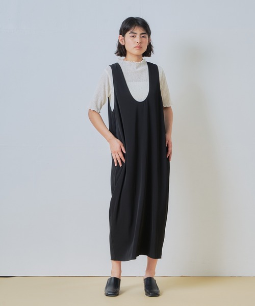 WHYTO.（ホワイト）の「「WHYTO. / ホワイト」Uネックコクーンドレス（ワンピース・レディース・ブラック/ブラック系その他・38/36）」の4枚目の写真