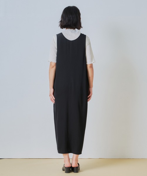 WHYTO.（ホワイト）の「「WHYTO. / ホワイト」Uネックコクーンドレス（ワンピース・レディース・ブラック/ブラック系その他・38/36）」の17枚目の写真