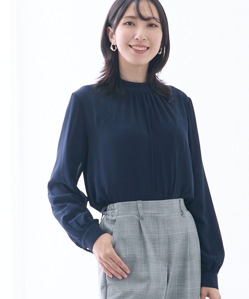 slattgir(スラットジール)の「高身長 裏起毛あったかハイネックブラウス(トールサイズ)(シャツ/ブラウス・レディース・グレー/ネイビー・TLL/TL/TM/T3L/T4L/T5L)」の2枚目の写真
