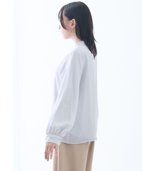 slattgir(スラットジール)の「高身長 裏起毛あったかハイネックブラウス(トールサイズ)(シャツ/ブラウス・レディース・グレー/ネイビー・TLL/TL/TM/T3L/T4L/T5L)」の4枚目の写真