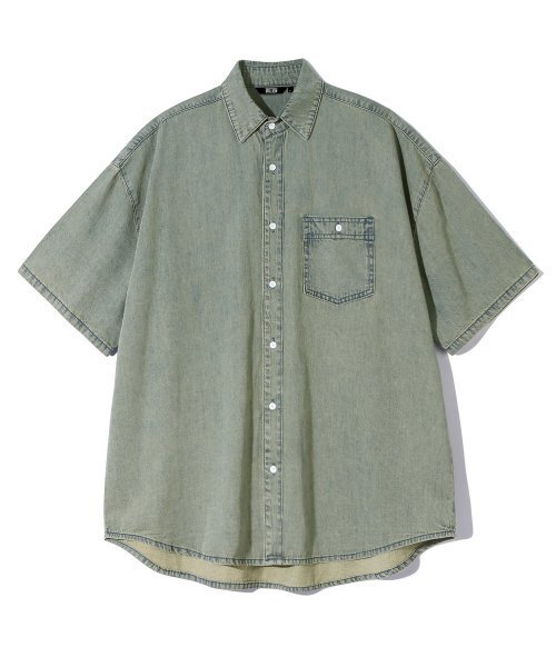 TRILLION(トリリオン)の「ストーンウォッシングオーバーフィットデニム半袖シャツ(BEIGE BLUE)(シャツ/ブラウス・レディース・その他・MEDIUM/LARGE/X-LARGE)」の5枚目の写真