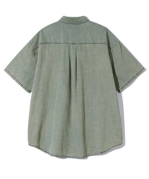 TRILLION(トリリオン)の「ストーンウォッシングオーバーフィットデニム半袖シャツ(BEIGE BLUE)(シャツ/ブラウス・レディース・その他・MEDIUM/LARGE/X-LARGE)」の6枚目の写真