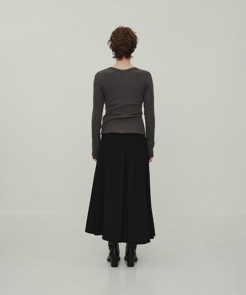 CITY TOKYO(シティトウキョウ)の「Asymmetry Tuck Skirt/アシンメトリータックスカート(スカート・レディース・チャコールグレー/ブラック・1/2)」の16枚目の写真