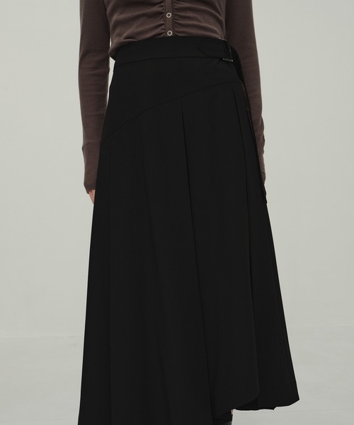 CITY TOKYO(シティトウキョウ)の「Asymmetry Tuck Skirt/アシンメトリータックスカート(スカート・レディース・チャコールグレー/ブラック・1/2)」の18枚目の写真