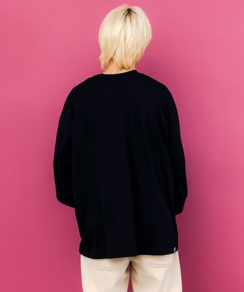 ScoLar Parity(スカラーパリティ)の「353135:ラビルとネコのスノーメモリーズロンT(Tシャツ/カットソー・レディース・オフホワイト/ブラック/カーキ・M)」の6枚目の写真